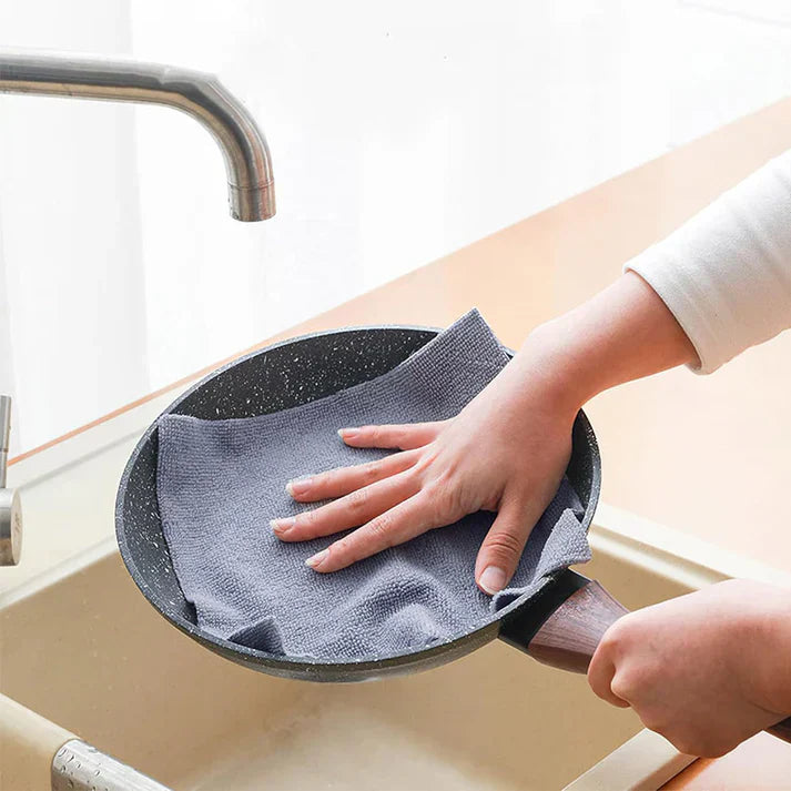 Re-Useable Microfiber Cleaning Cloth With Box